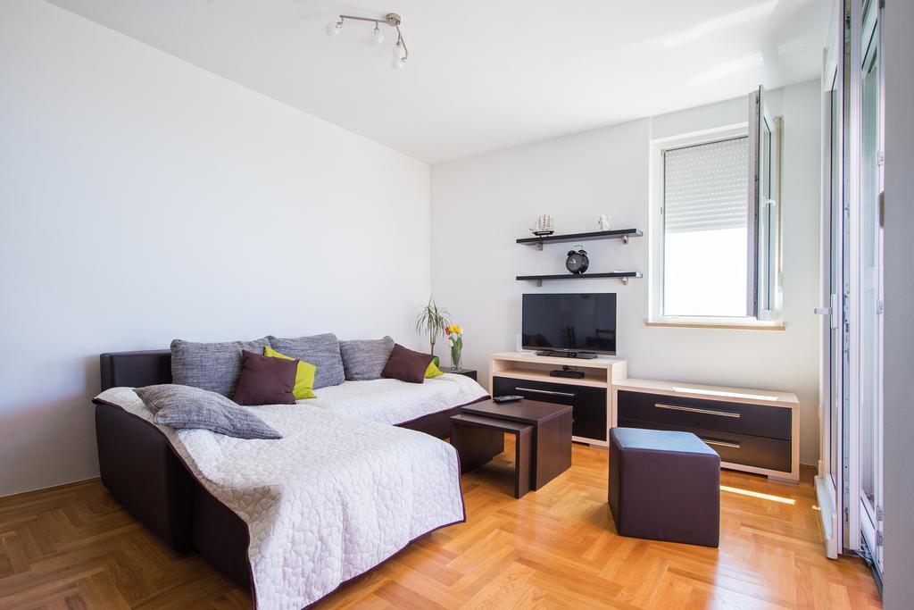 Apartment Dominik Podstrana Kültér fotó